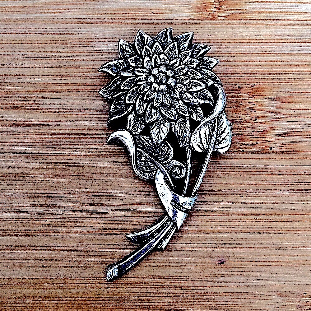 $46  Vintage Designer Estate Brooch  Sterling Silver  8.5 Grams  Marks Unknown
